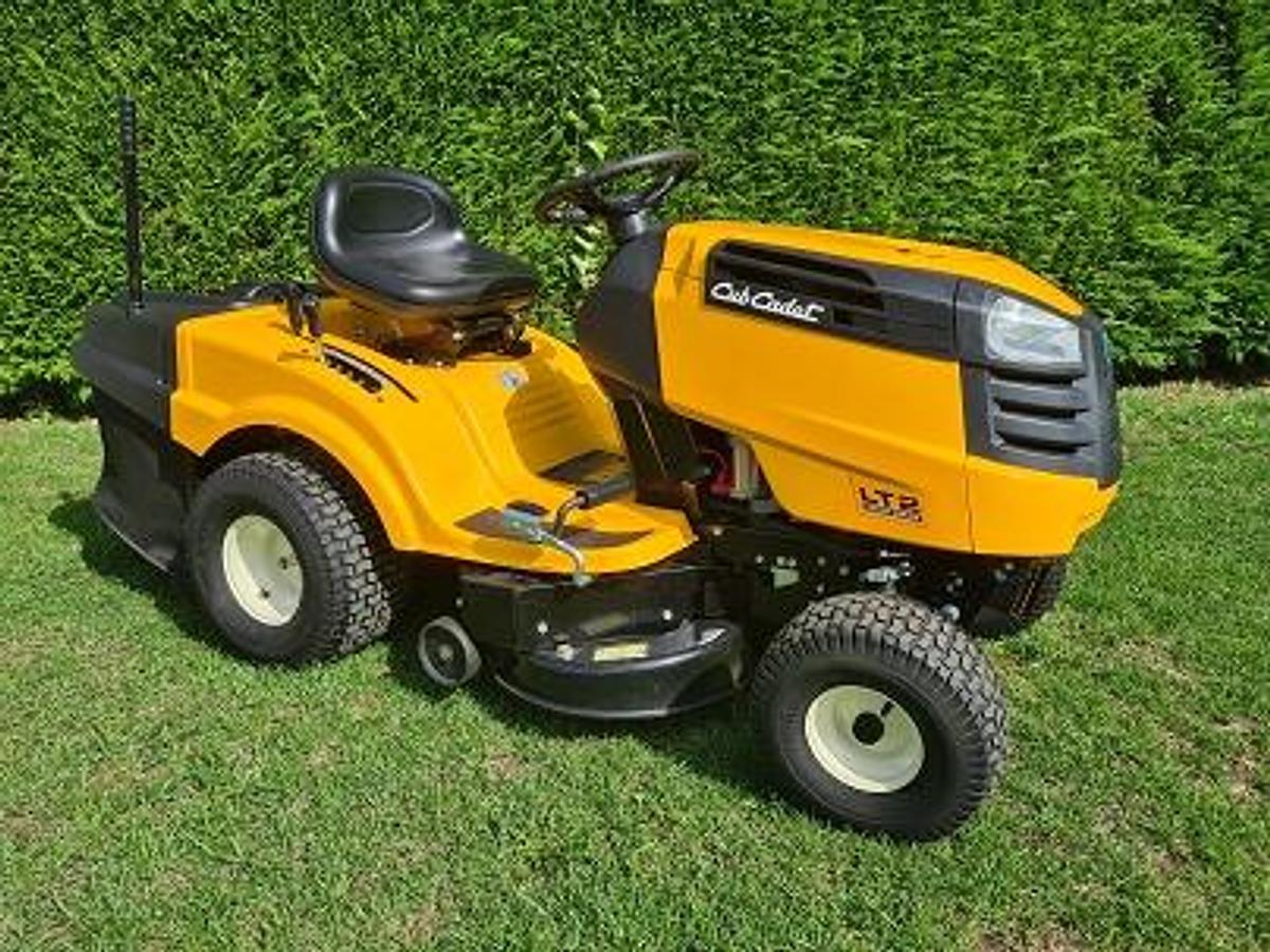 Used Zitmaaier Cub Cadet LT2 NR92