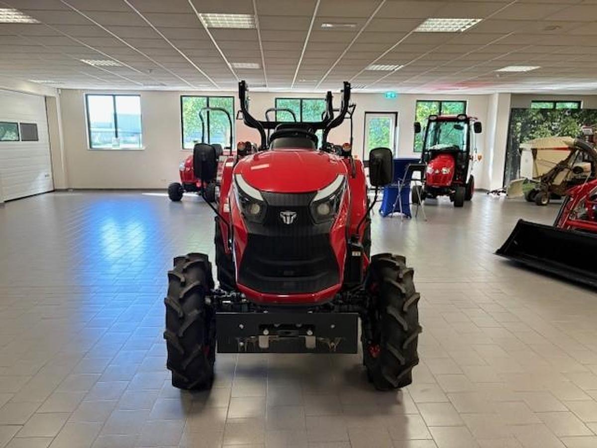 Tym compact tractor F50HN