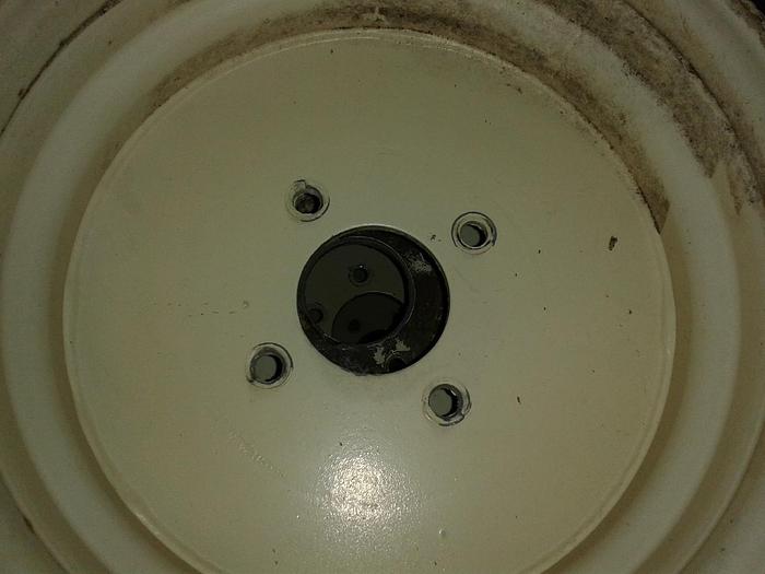 Gebruikt Gazonwielenset  Yanmar YM2310 gebruikt 12.5/80-15:24x850-14