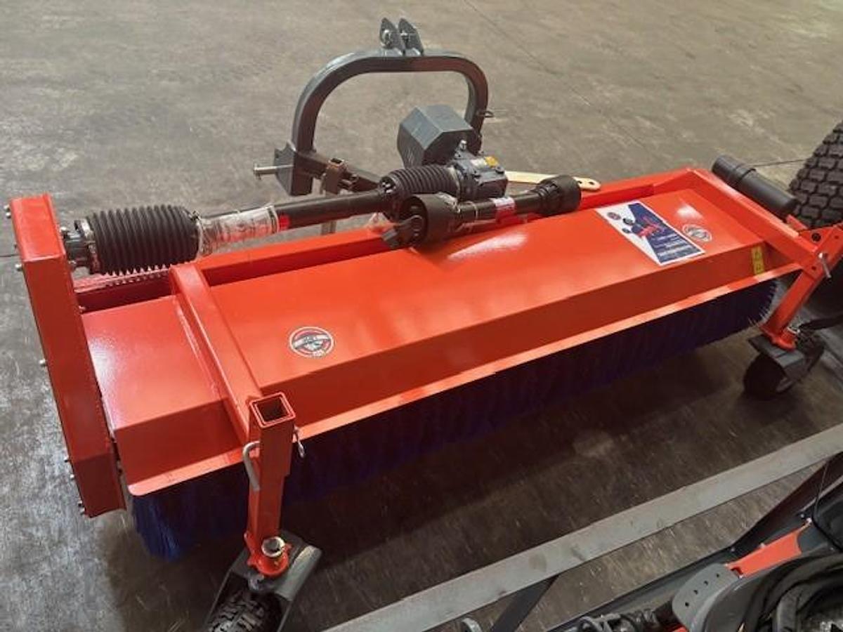 Loma veegmachine SWLT 220, 3-punt uitvoering