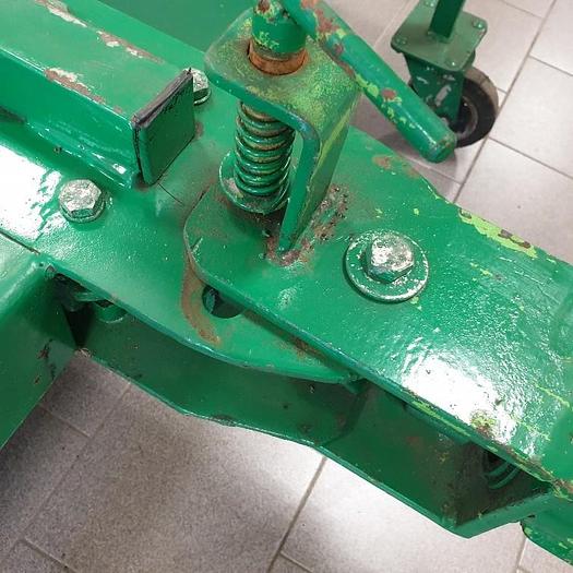 Gebruikt Veger Simloz aan Ferrari 300/500 serie gebruikt