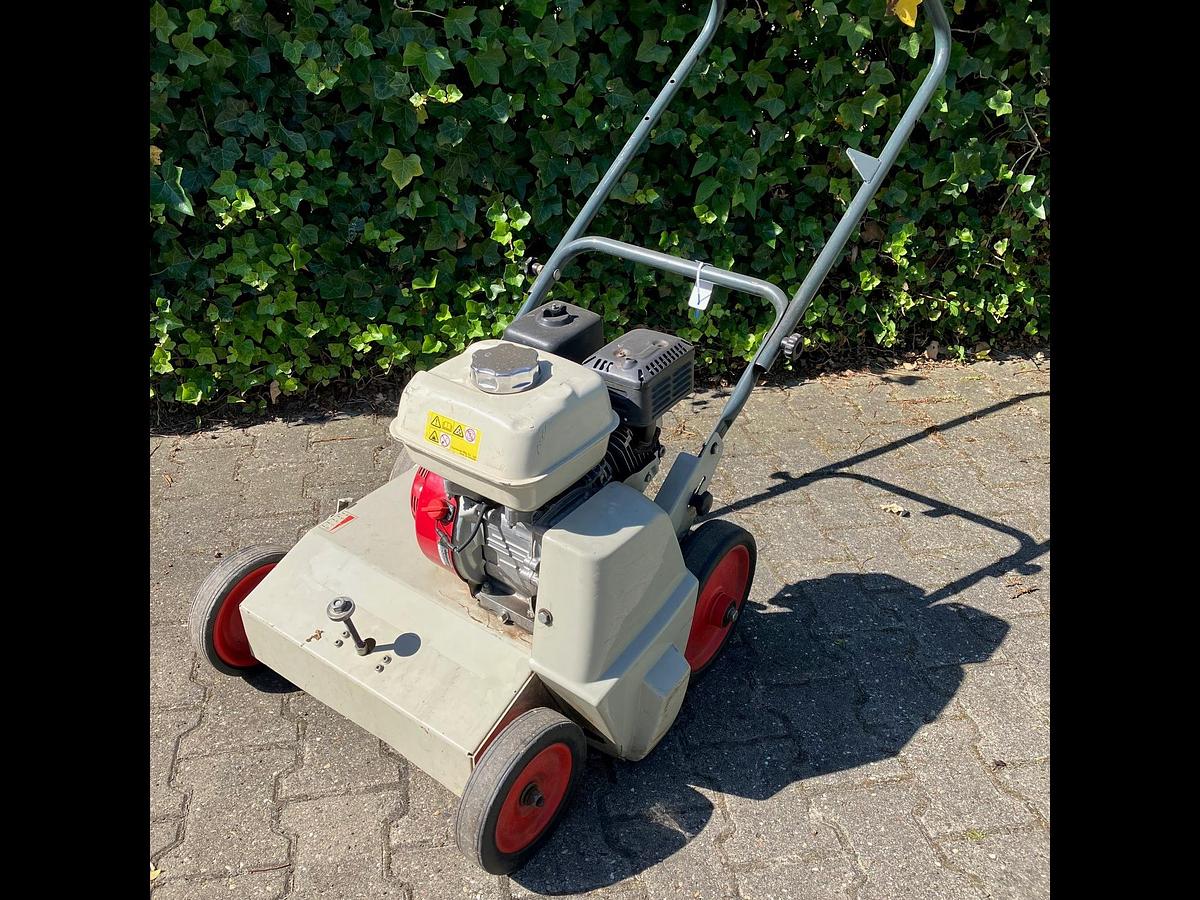 Used Verticuteermachine Cramer gebruikt