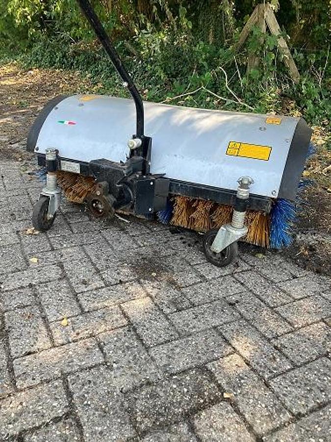 Used Rolbezem Ferrari 100 cm. gebruikt