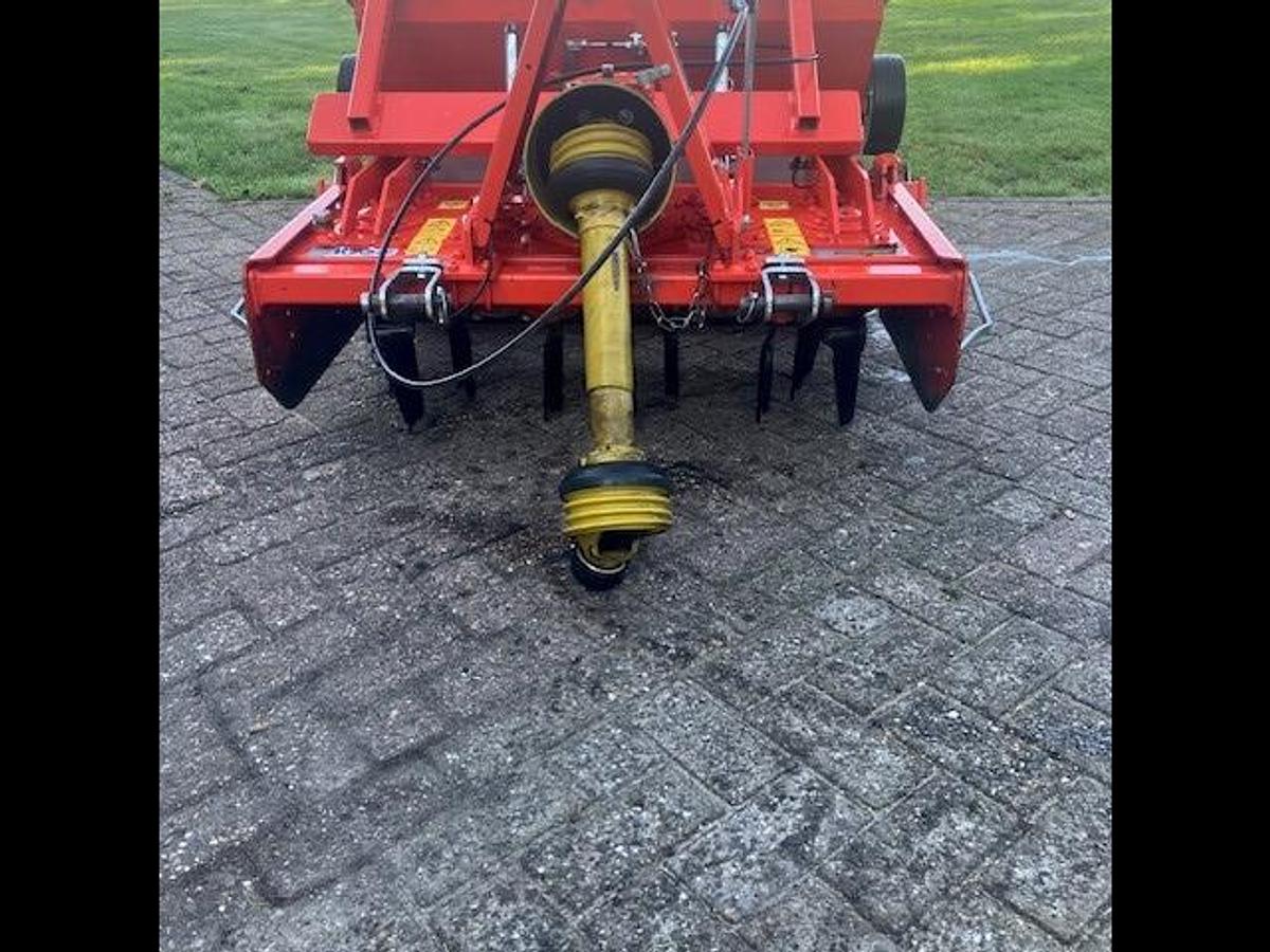 Used Kopeg en zaaimachine Ortolan RF110 gebruikt
