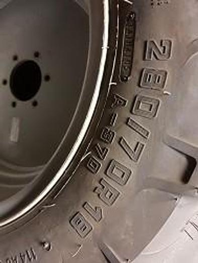 Gebruikt Wielen (achter) 280/70R-18 Mitsubishi 1601D