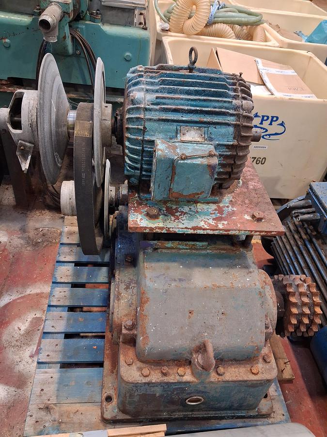 Used STORD BARTZ screw press TP 35