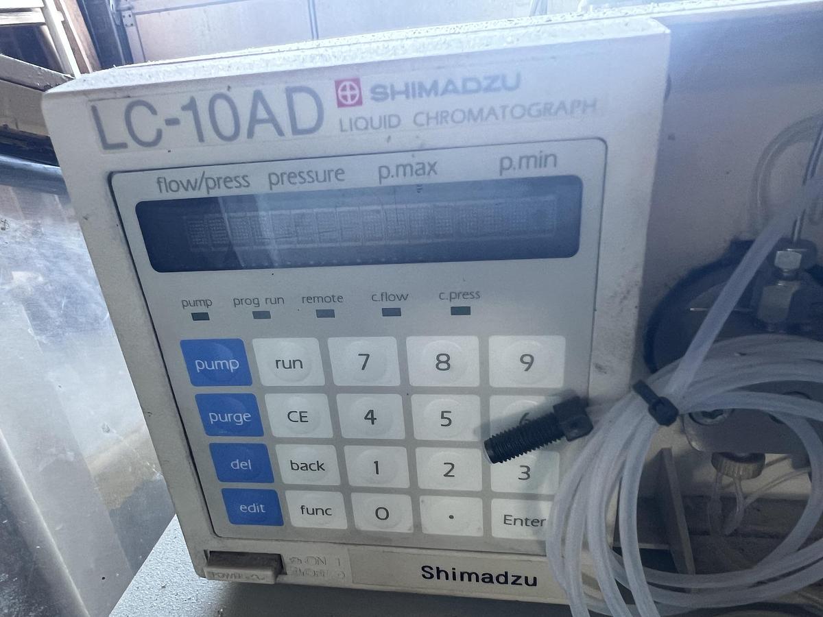 Used SHIMADZU CORPORATION auto sample changer, type ASC-5, cat. no. 204-09100