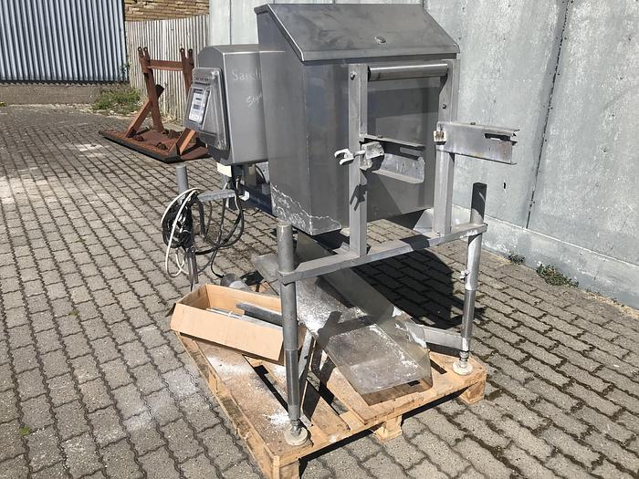 Used CABINPLANT - belt conveyor with metal detector and reject pusher