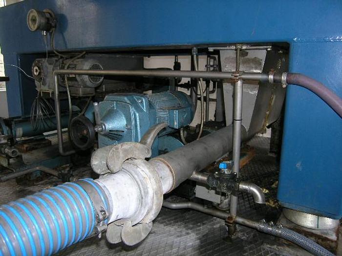 Used Mobile Alfa Laval unit with Alfa Laval AVNX 919B-31G decanter