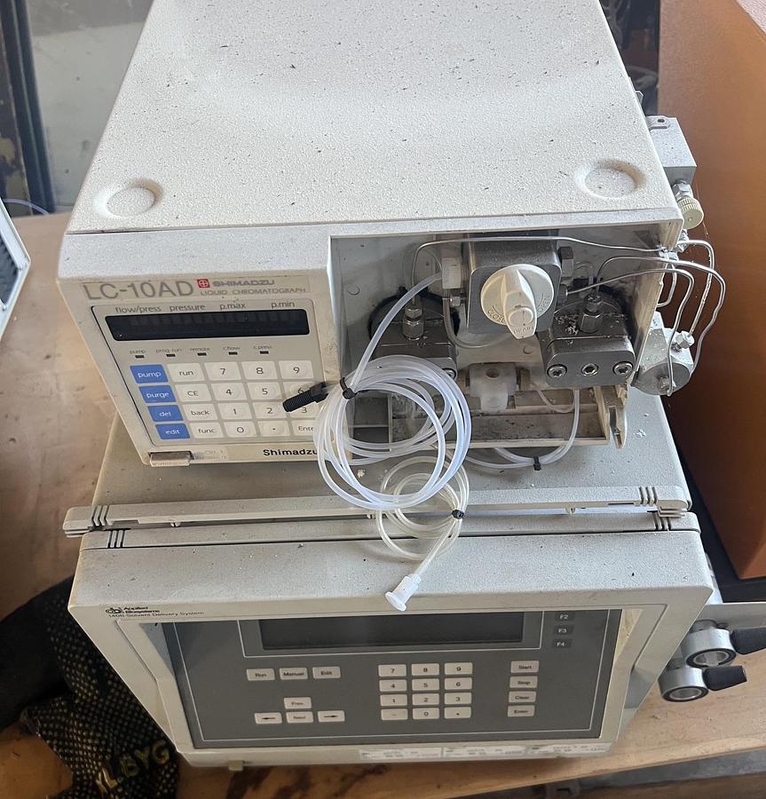 Used SHIMADZU CORPORATION auto sample changer, type ASC-5, cat. no. 204-09100