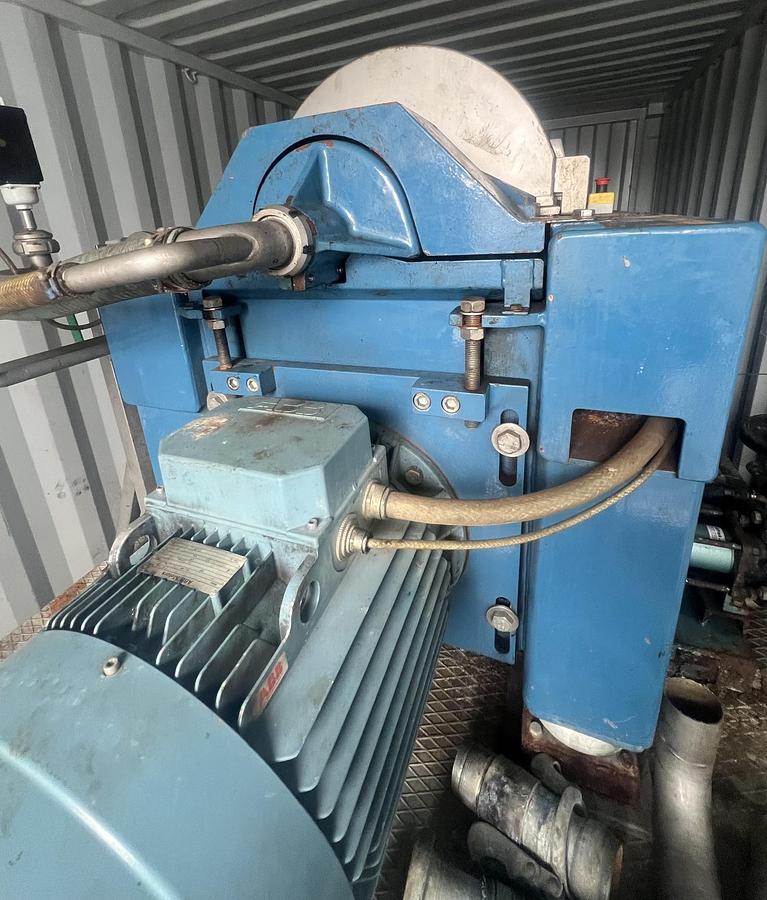 Used Mobile Alfa Laval dewatering trailer with Alfa Laval NX 4045 decanter