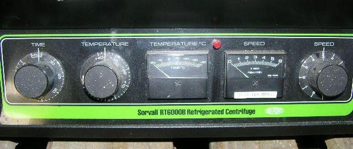 Used SORWALL Instruments refrigerated centrifuge, type RT6000B. With brake