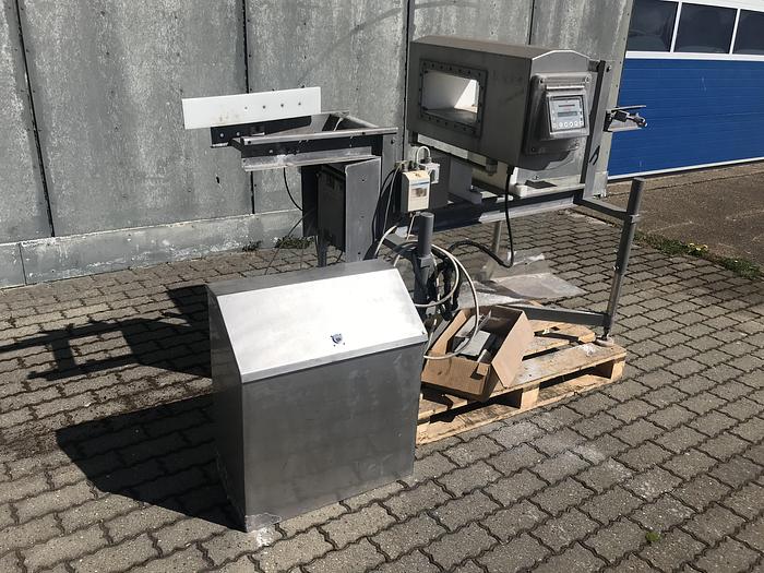 Used CABINPLANT - belt conveyor with metal detector and reject pusher