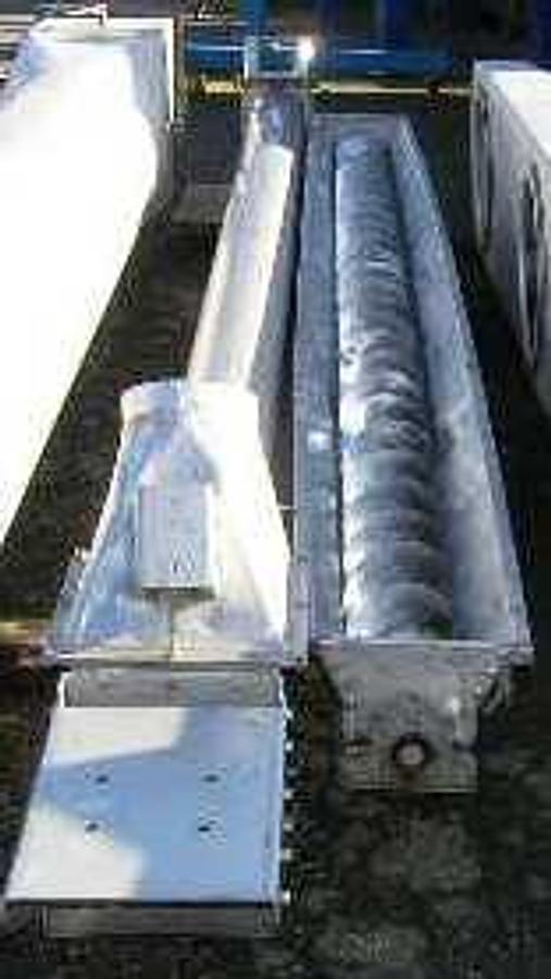 Used Horizontal powder conveyor – stainless steel – lenght 4,5 meter.