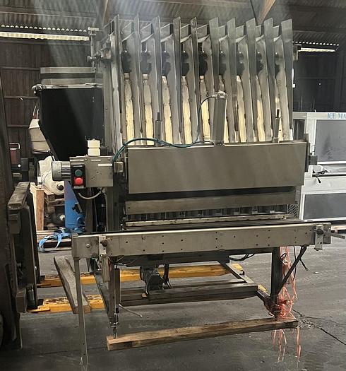 Used 2005 Dansk Flaskerejser Fabrik 9 flasker á ca. 1. liter størrelse.