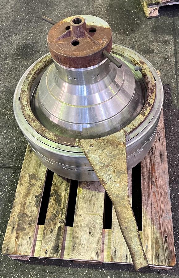 Used GEA Westfalia SA 100-33-177 centrifuge parts