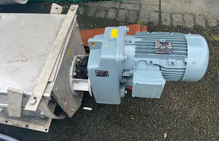 Used PST shaftless screw conveyor, type U320