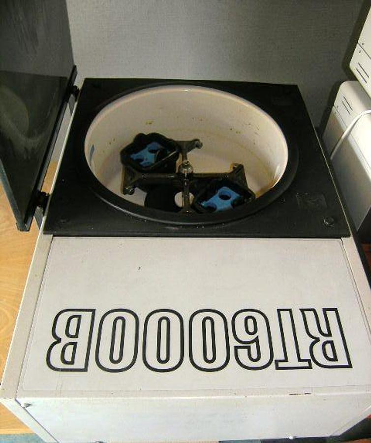 Used SORWALL Instruments refrigerated centrifuge, type RT6000B. With brake