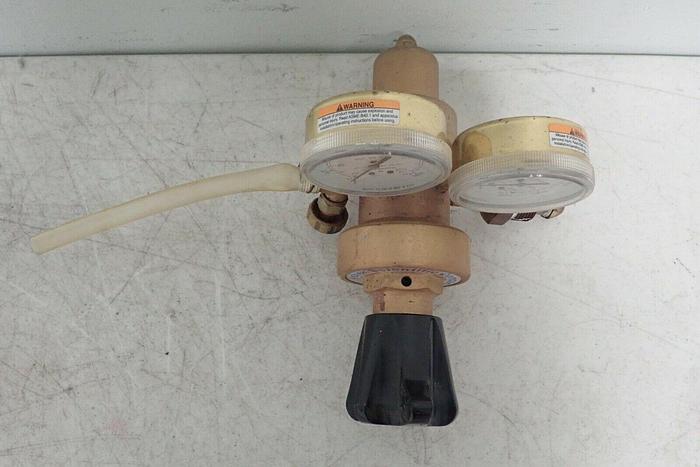 Used Fisher Scientific Company FS-125 Compressed Gas Regulator with CGA-580 Fitting