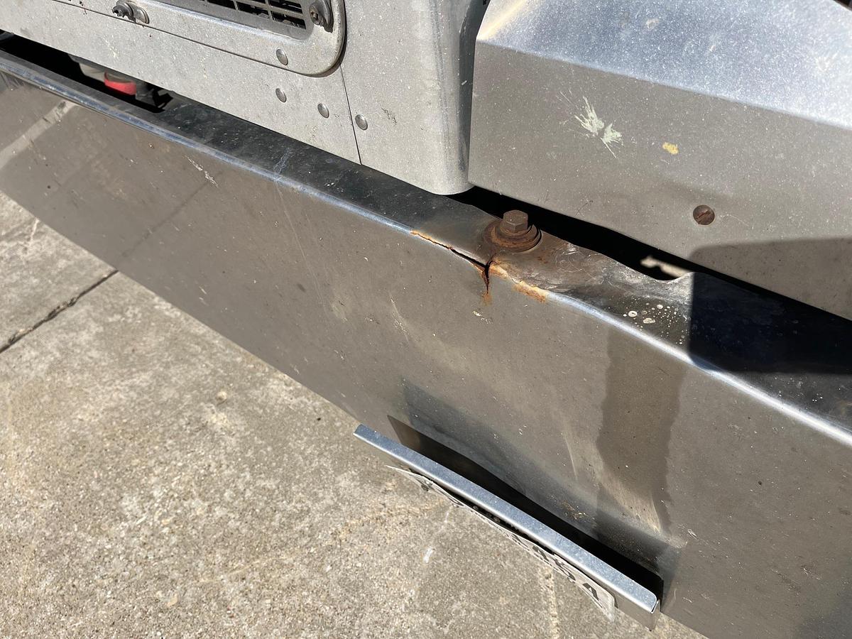 Used 2003 Peterbilt 379 Sleeper