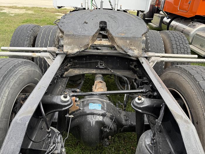 Used 2024 Peterbilt 389