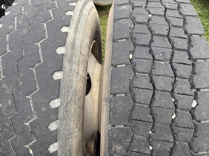 Used 2024 Peterbilt 389