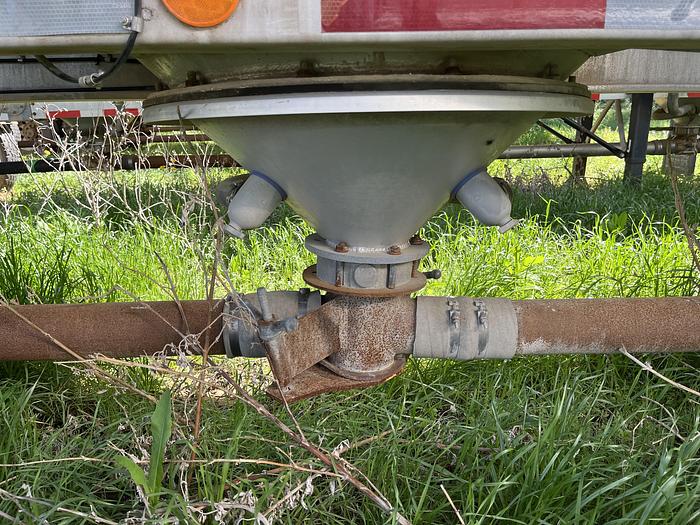 Used 2000 Polar Pneumatic Trailer