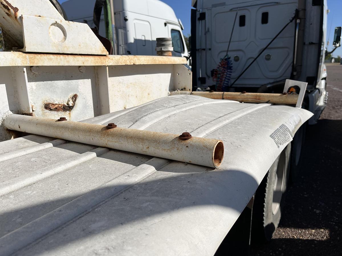 Used 1981 Heil 1040 Pneumatic Trailer