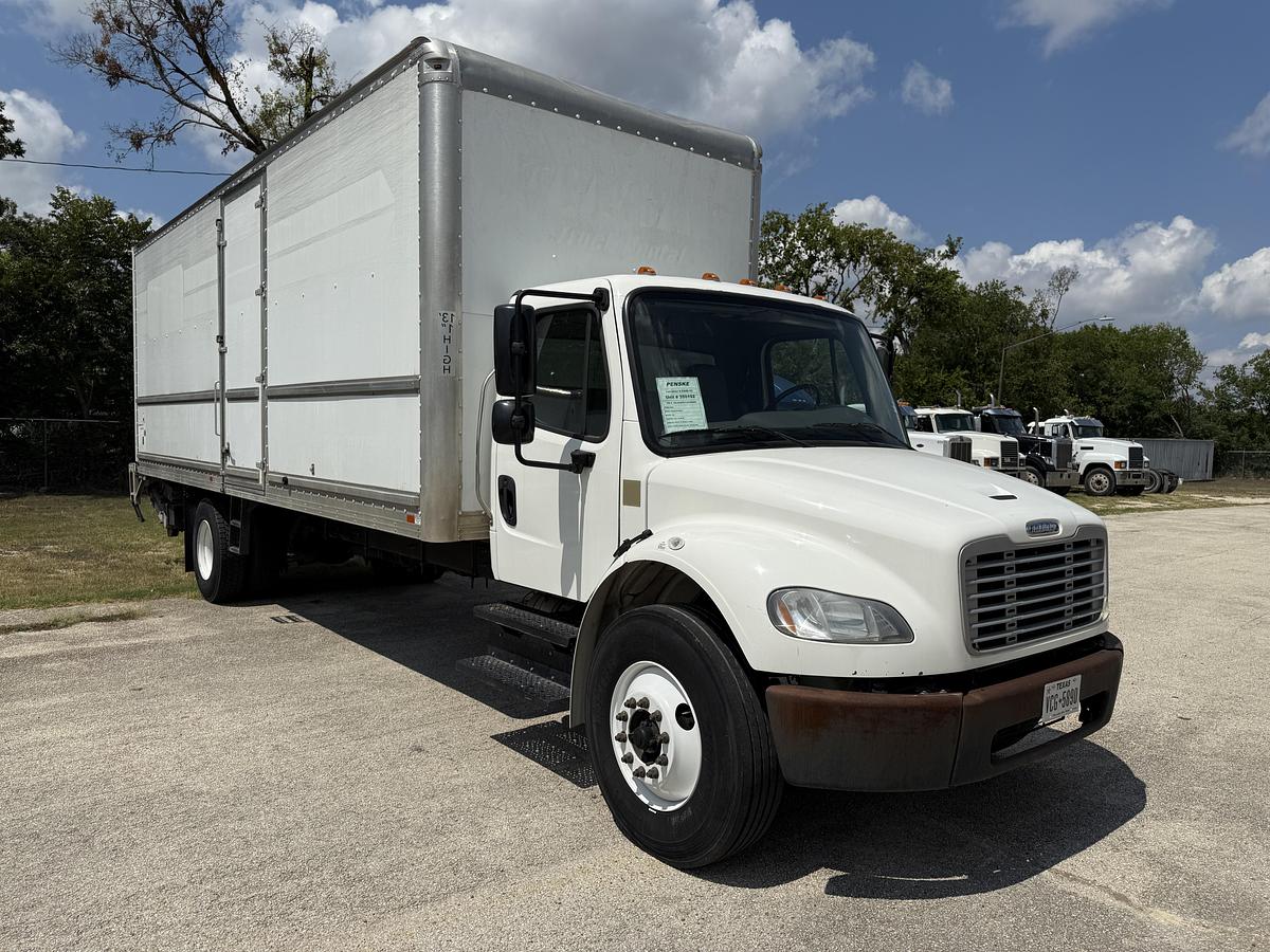Used 2020 Freightliner M2 106