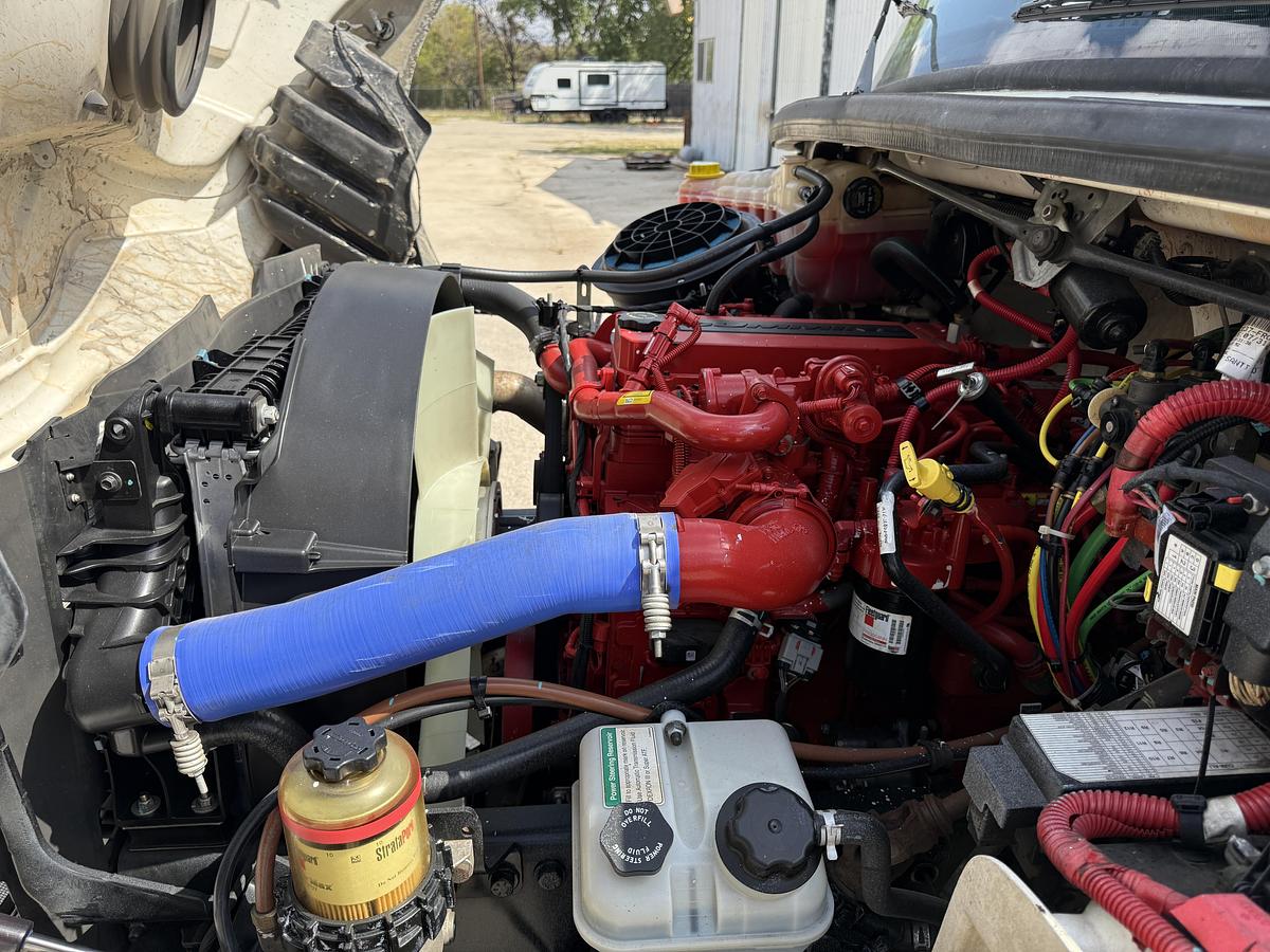 Used 2021 Freightliner M2 106