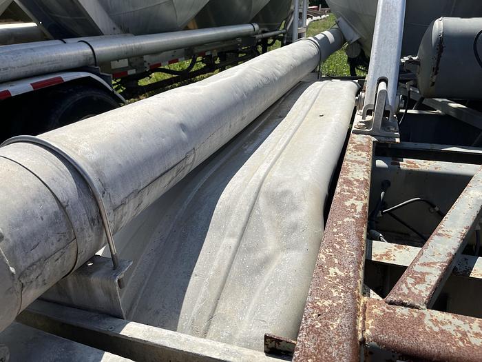 Used 2000 Polar Pneumatic Trailer