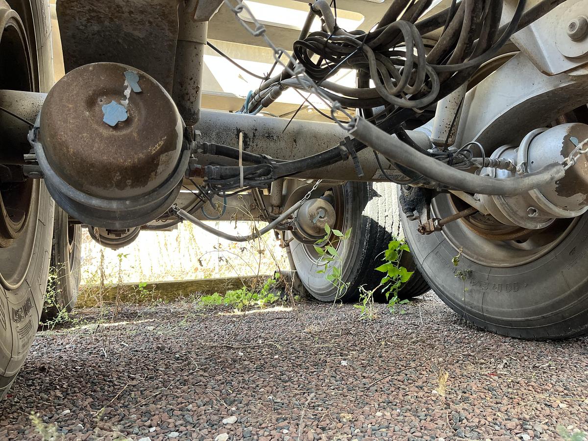 Used 2015 Tytal 1060 Pneumatic Trailer