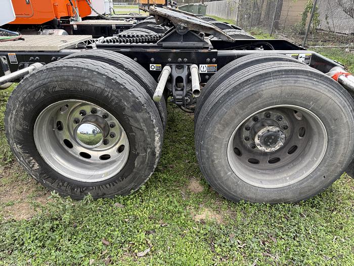 Used 2024 Peterbilt 389