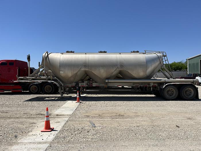 Used 2013 Heil Pneumatic