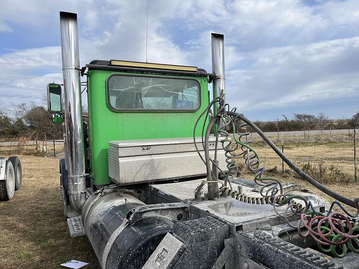 Used 1993 Peterbilt 379 Day Cab