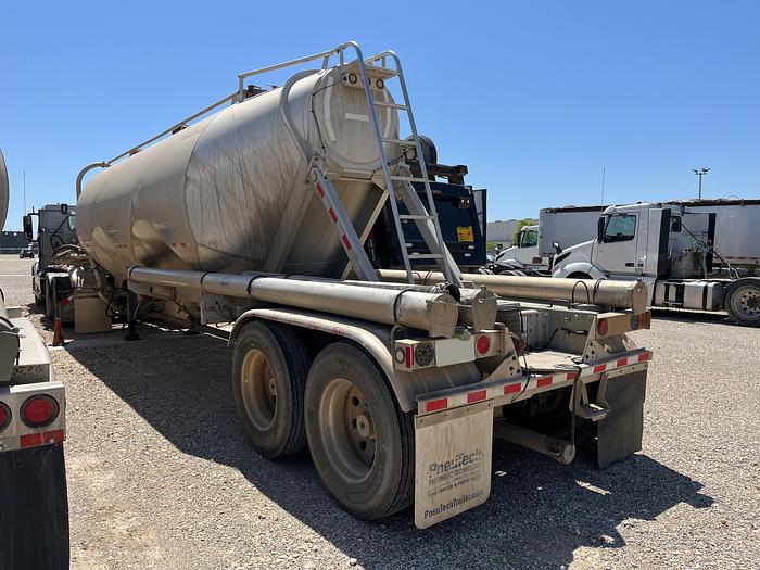 Used 2011 Heil Pneumatics