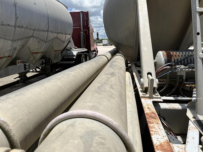 Used 2012 Vantage 1000 cu.ft.