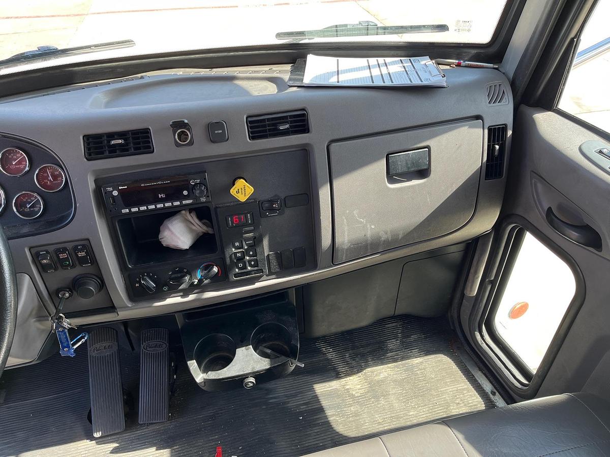 Used 2021 Peterbilt 337 Box Truck