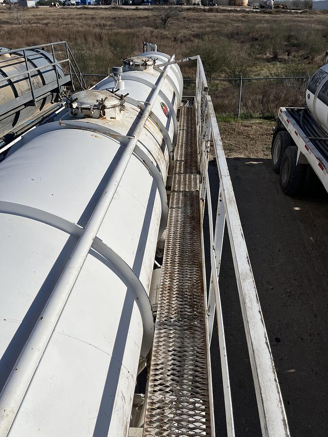 Used 2016 Troxell Vac Tank Trailer