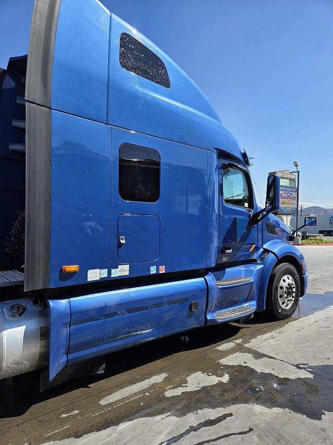 Used 2020 Peterbilt 579 Sleeper