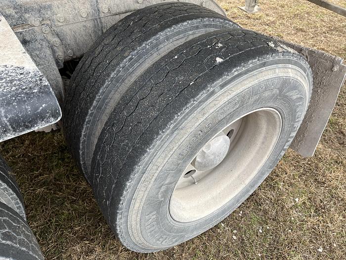 Used 1993 Peterbilt 379 Day Cab