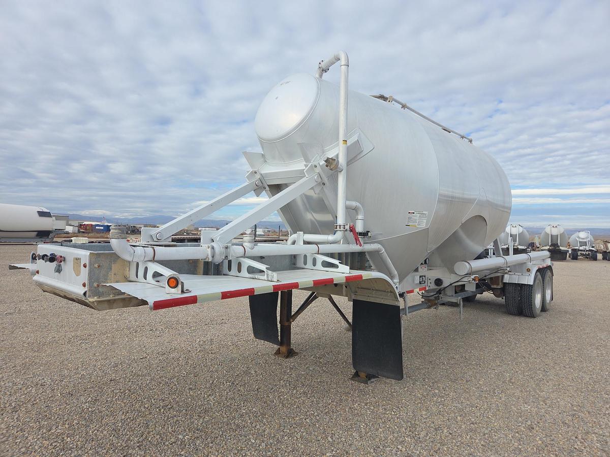Used 2020 Southern Weld Pneumatic Trailers