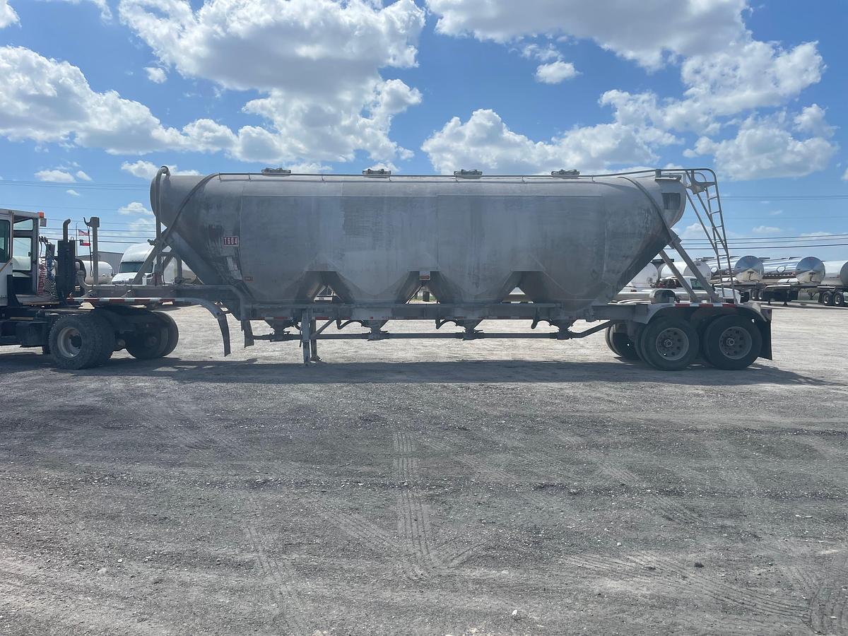 Used 2015 Vantage Pneumatic