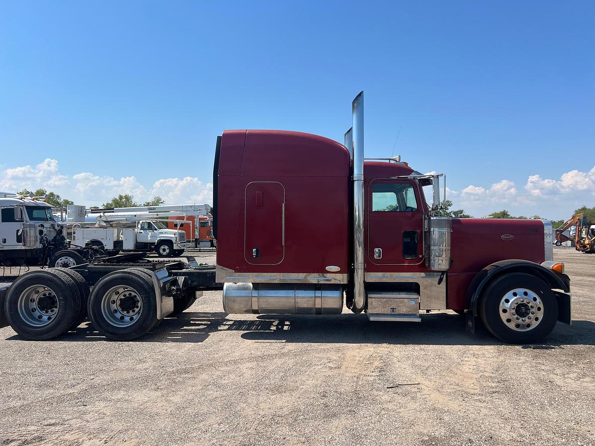 Used 2005 Peterbilt 379 EXHD