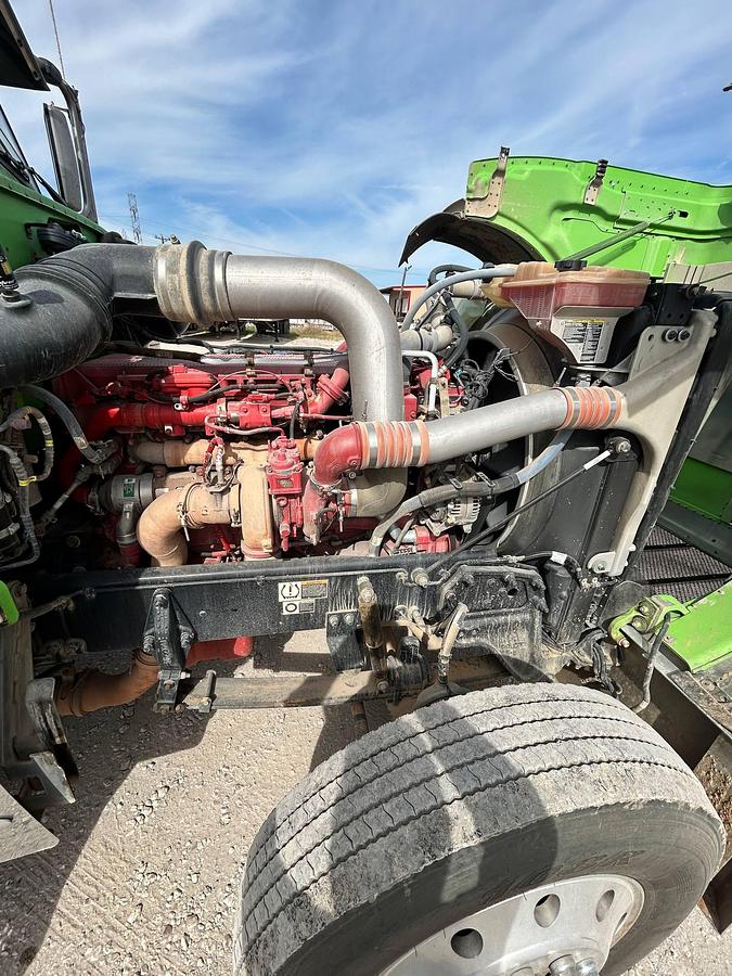 Used 2020 Peterbilt 389 Sleeper