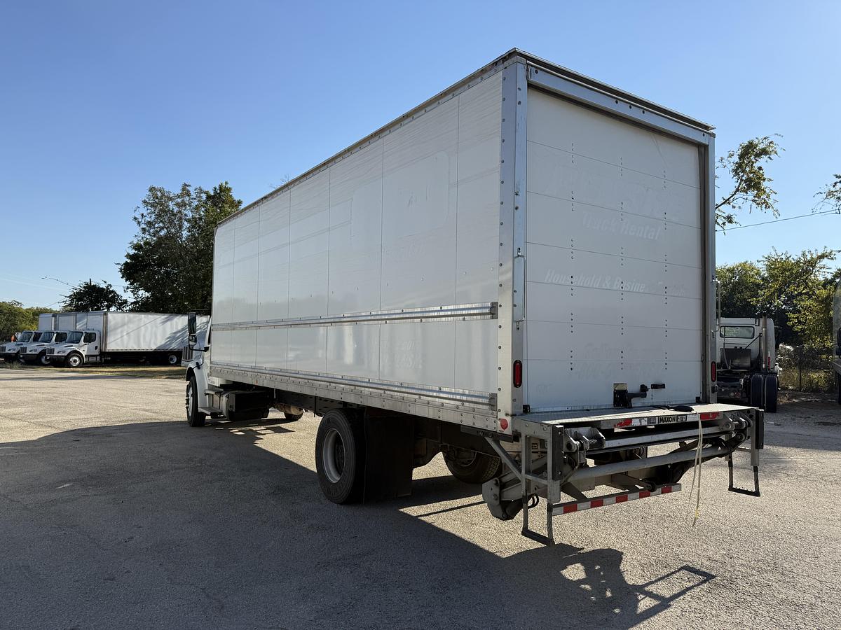 Used 2021 Freightliner 26' M2 106