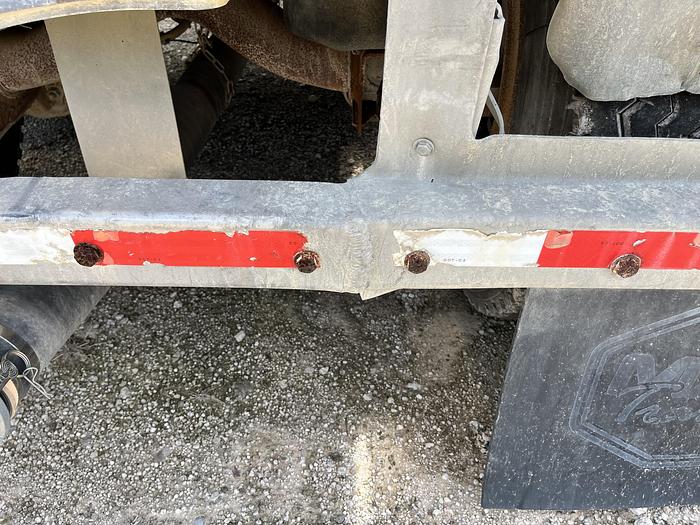 Used 2012 Mac 1050 cu.ft.