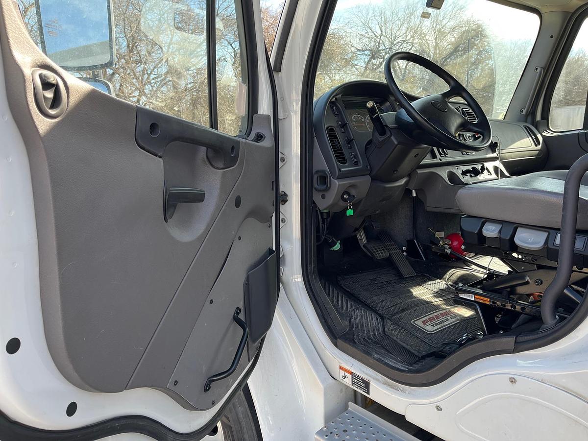 Used 2023 Freightliner M2 106 Box Truck