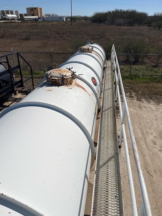 Used 2010 Galyean Vac Tank Trailer