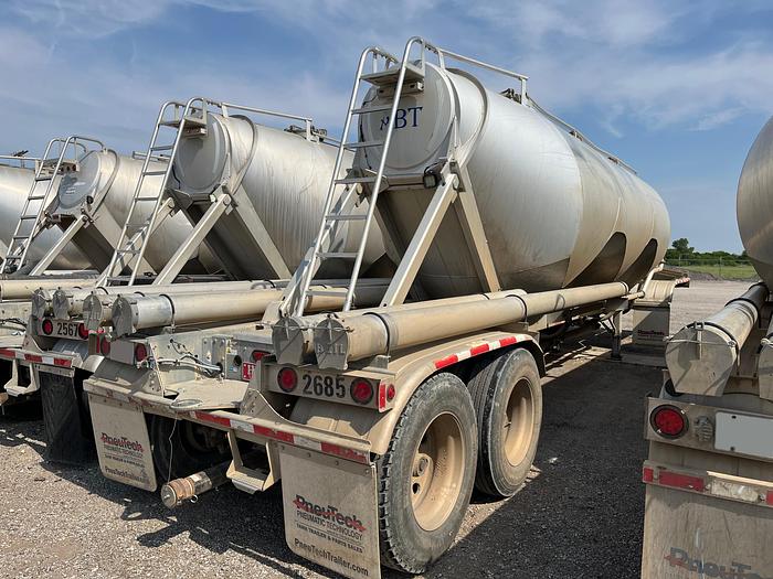 Used 2015 Heil 1040 cu.ft.